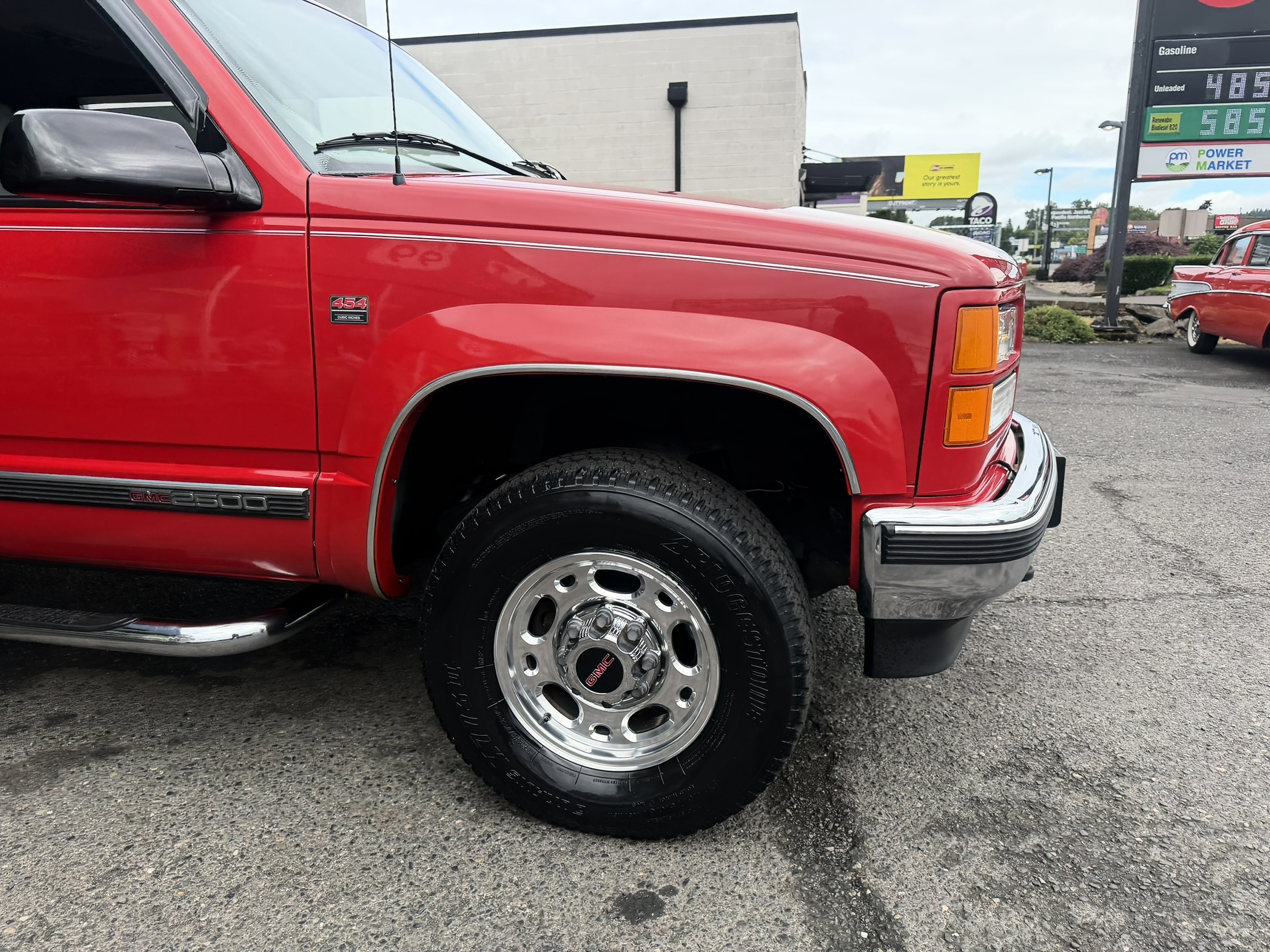 1997 GMC Suburban SL - Photo 145