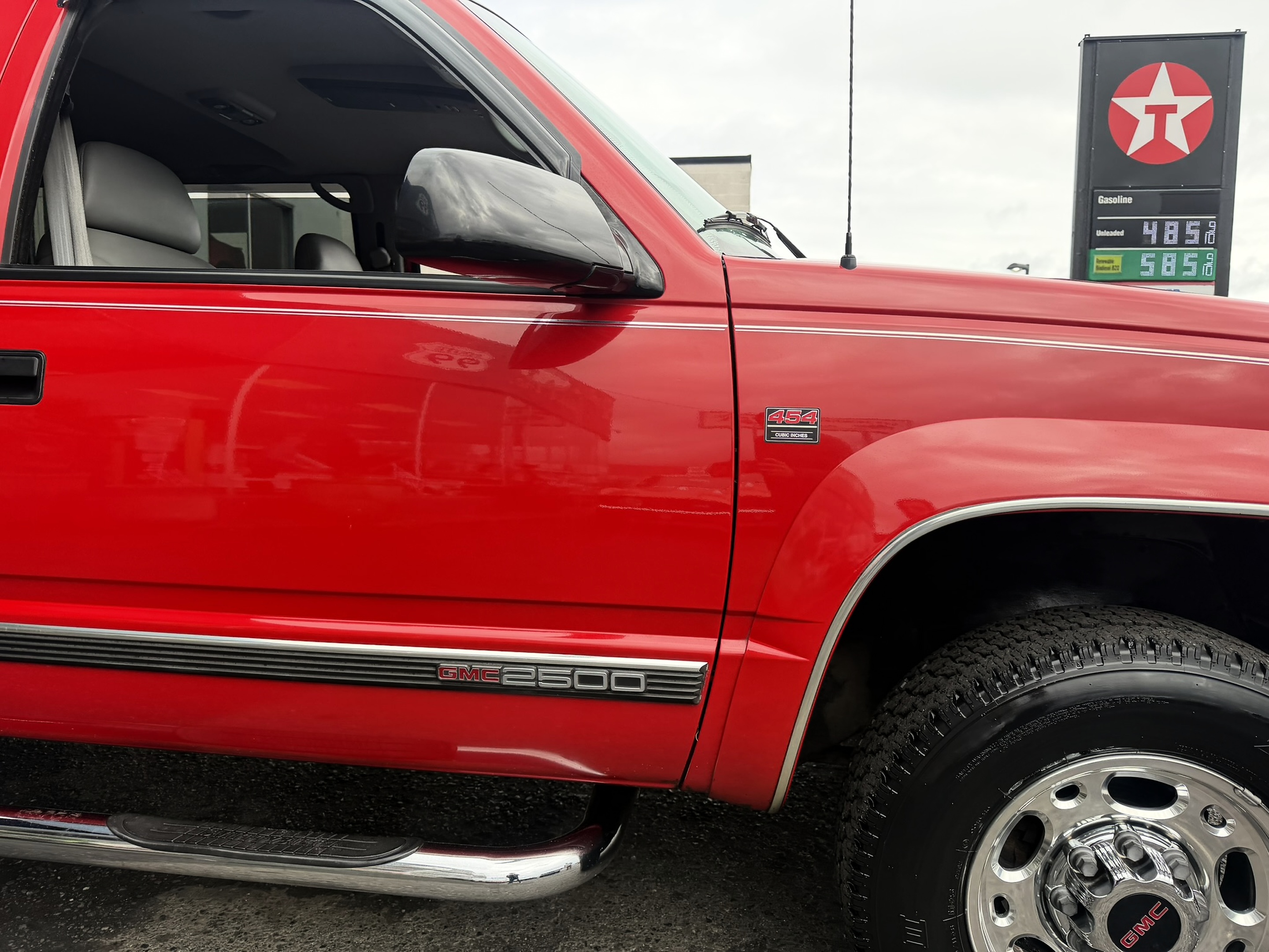 1997 GMC Suburban SL - Photo 147