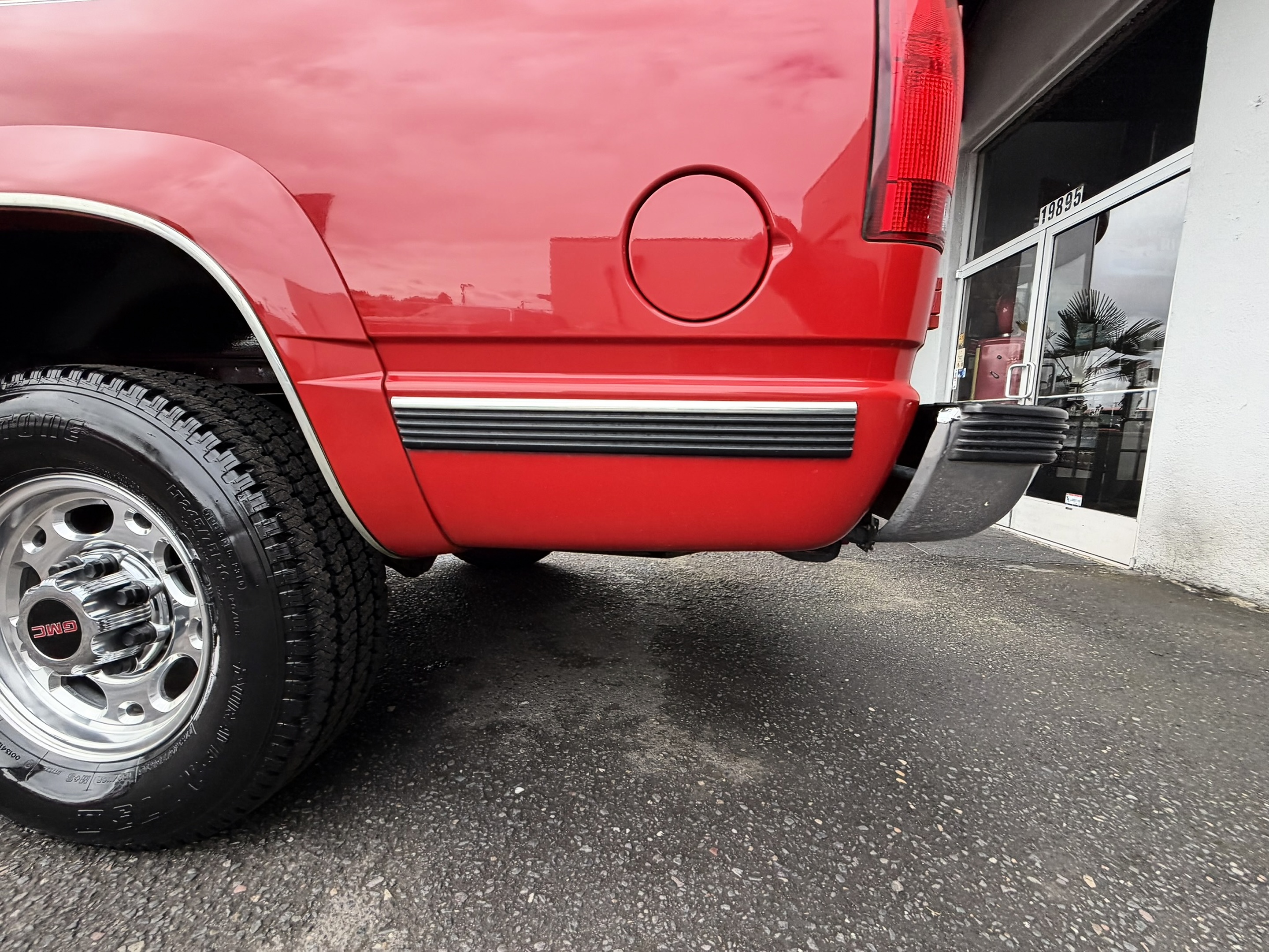 1997 GMC Suburban SL - Photo 167