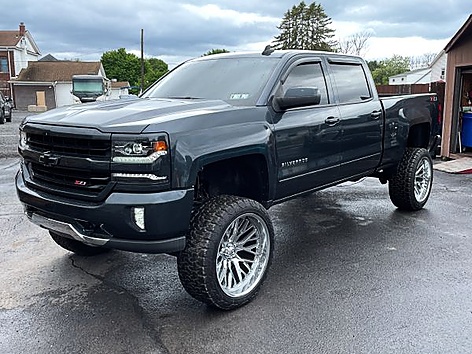 2018 Chevrolet Silverado 1500 LT 4X4 Crew Cab Standard Box's photo