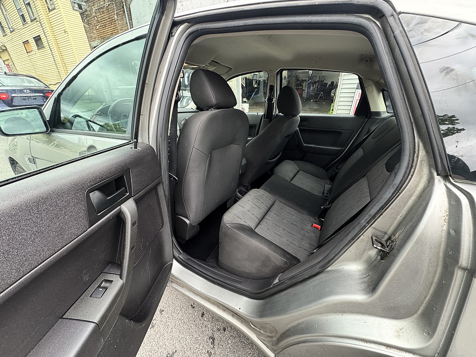 2008 Ford Focus SE - Photo 14