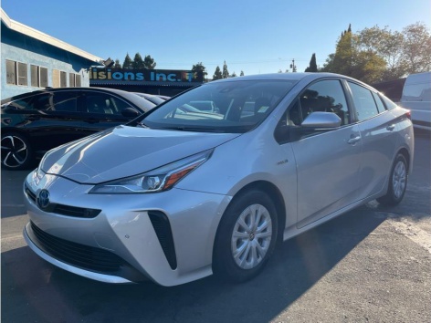 2022 Toyota Prius LE