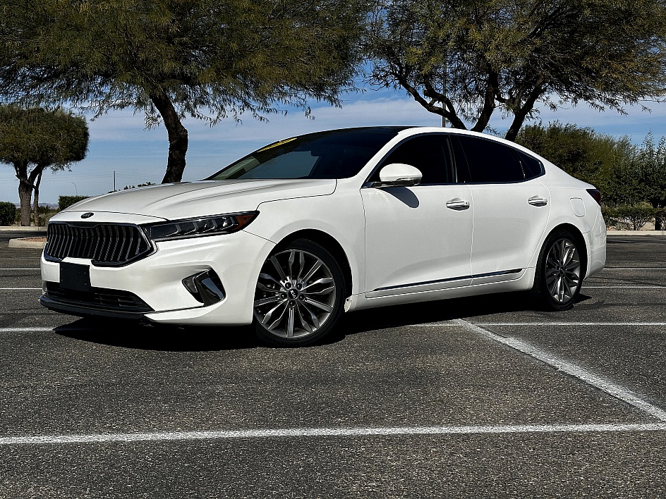 2020 Kia Cadenza Technology's photo