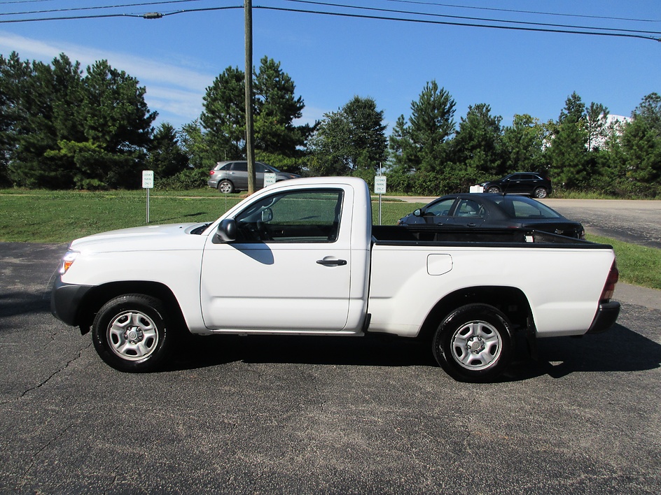 Toyota Tacoma photo 8