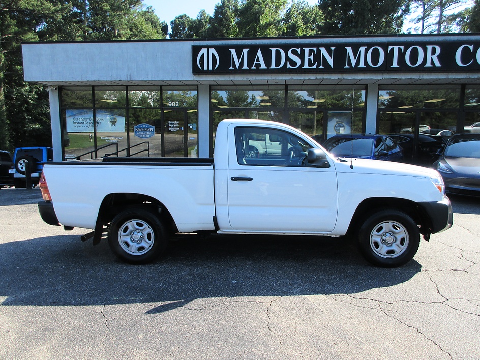 Toyota Tacoma photo 4