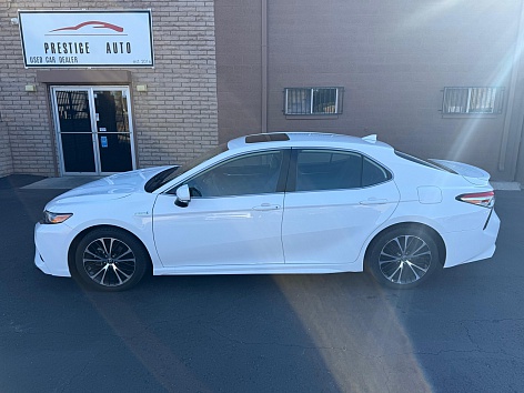 2020 Toyota Camry SE