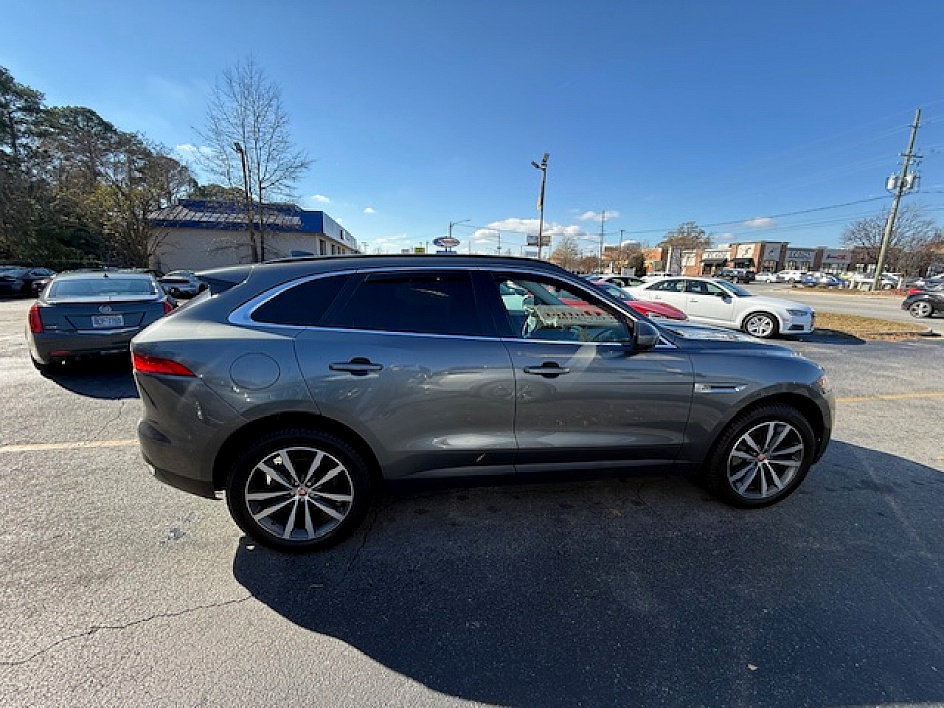 2018 Jaguar F-PACE Prestige - Photo 9