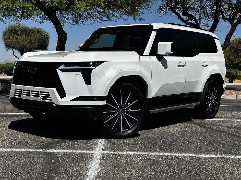 2024 Lexus GX 460 550 Luxury's photo