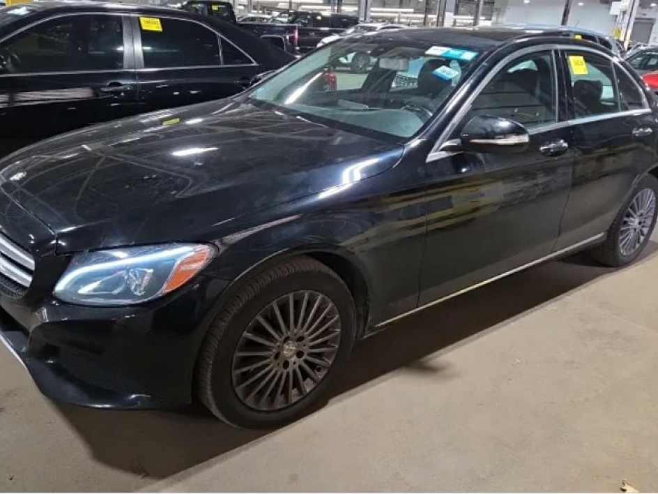 2015 Mercedes-Benz C-Class C300 Luxury 4MATIC's photo