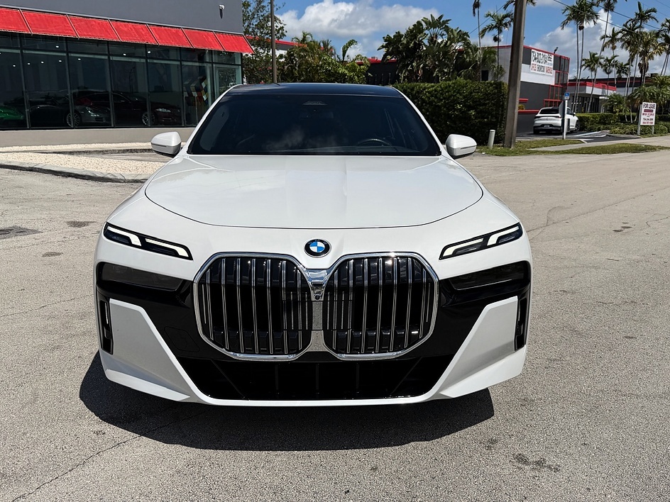 2024 BMW 740I - Auto Gallery Hollywood