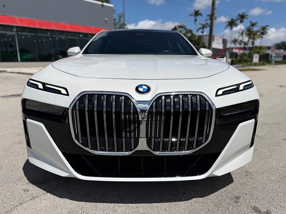 2024 BMW 740I - Auto Gallery Hollywood