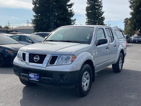 2017 Nissan Frontier 4.0 S Crew Cab 4x4 AT's photo