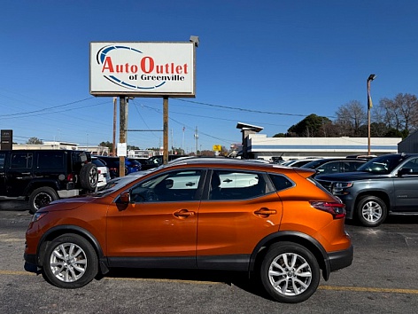 2021 Nissan Rogue Sport SV's photo