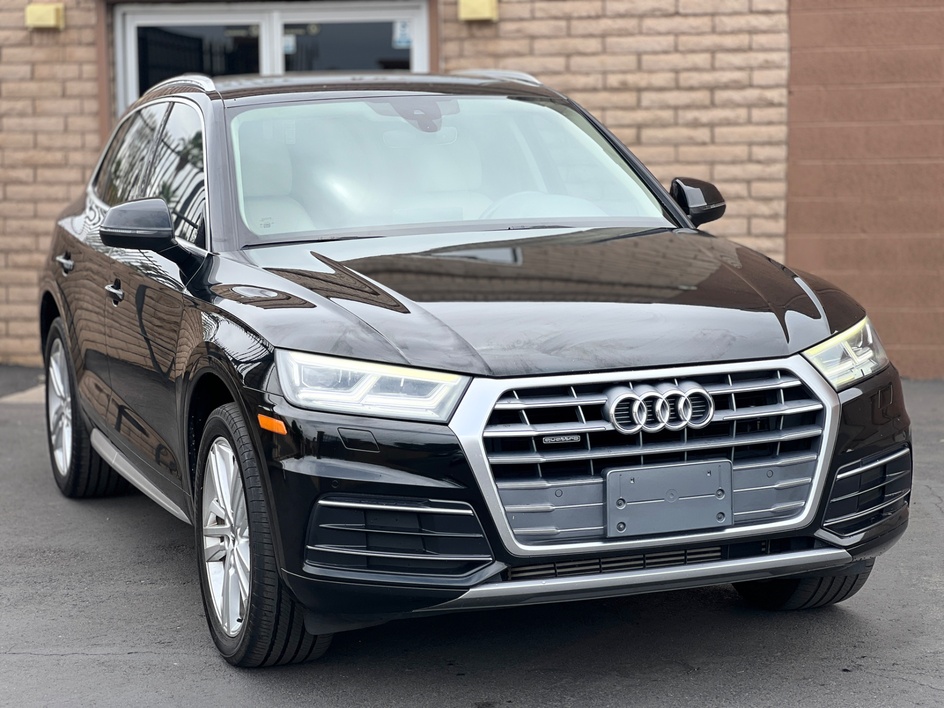 2018 Audi Q5 2.0T quattro S tronic Premium Plus's photo