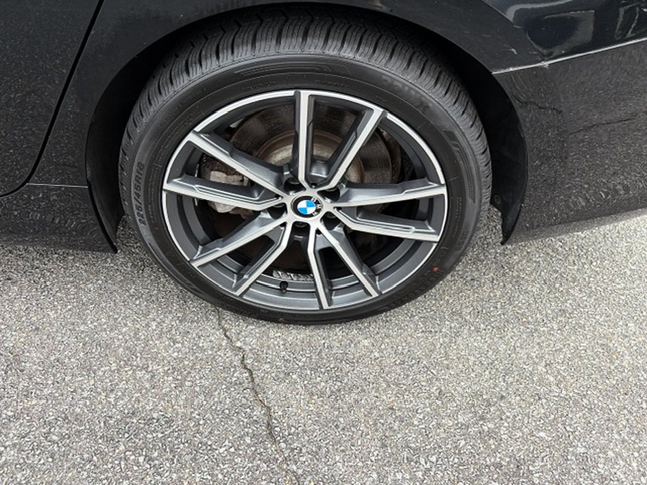 2019 BMW 3 Series 330i - Photo 9