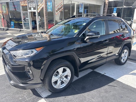 2020 Toyota RAV4 XLE