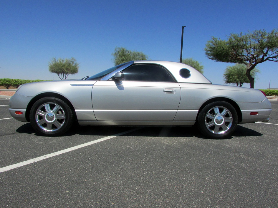 2005 Ford Thunderbird Deluxe