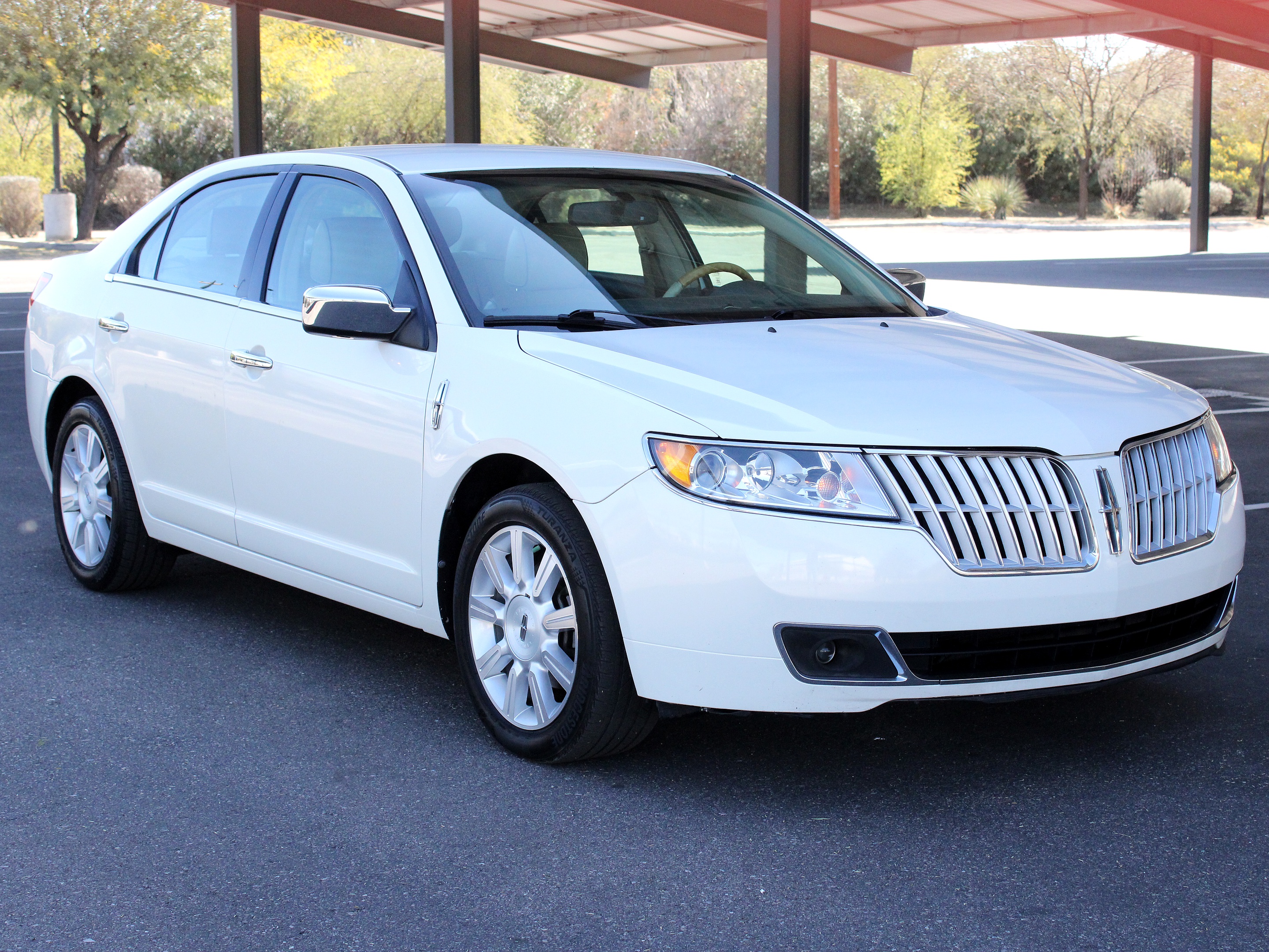 2012 Lincoln MKZ V6's photo