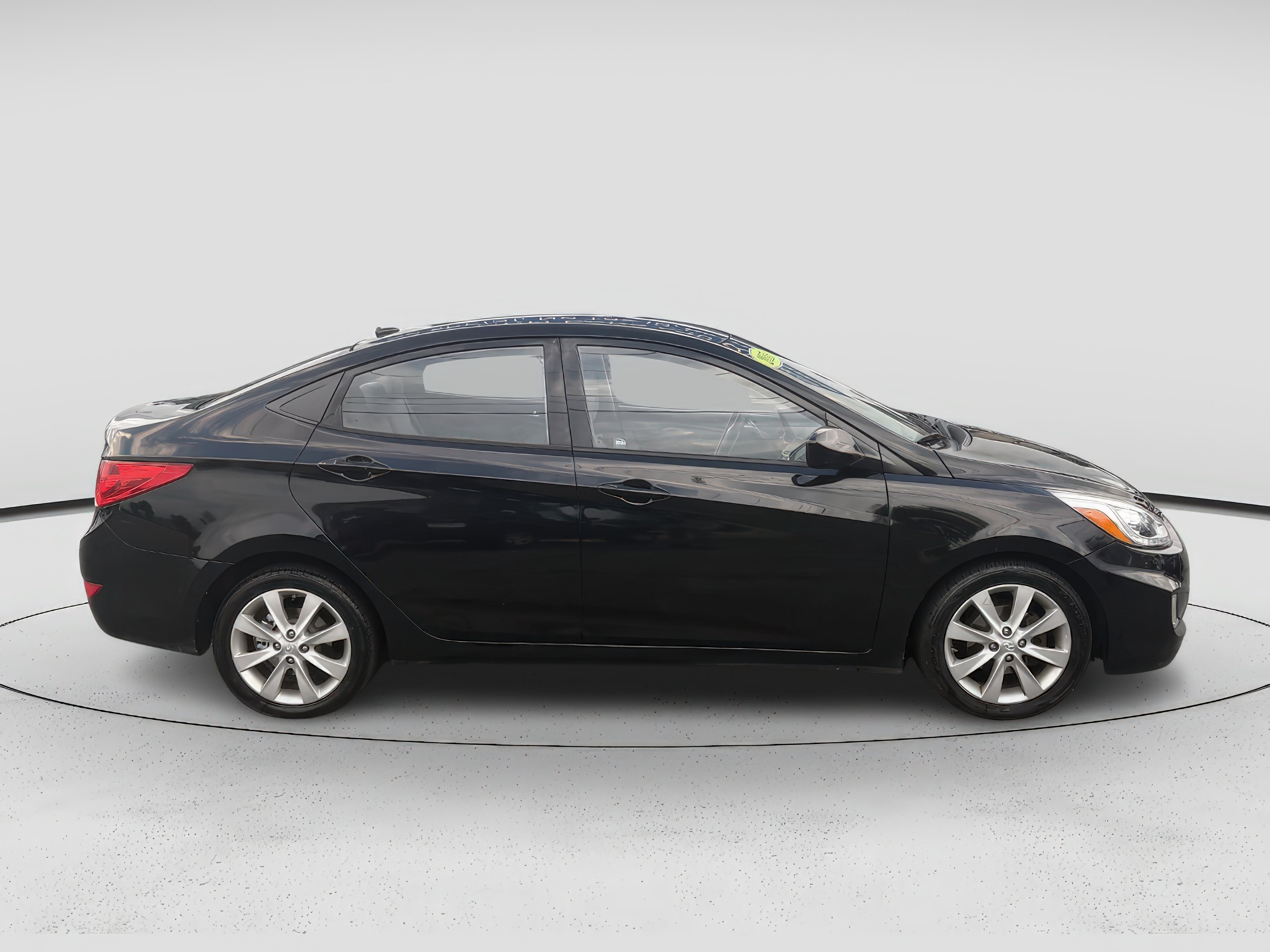 2014 Hyundai Accent GLS - Photo 8