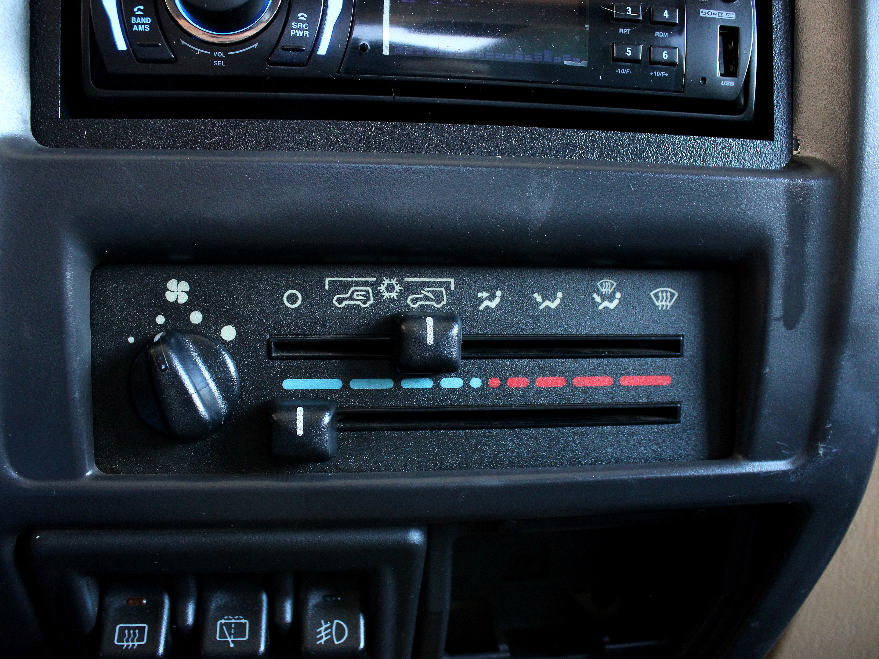 1998 Jeep Wrangler SAHARA - Photo 15