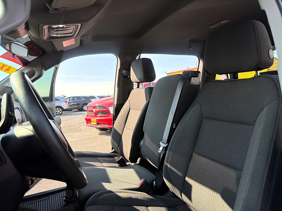 2023 Chevrolet Silverado 1500 Custom - Photo 11