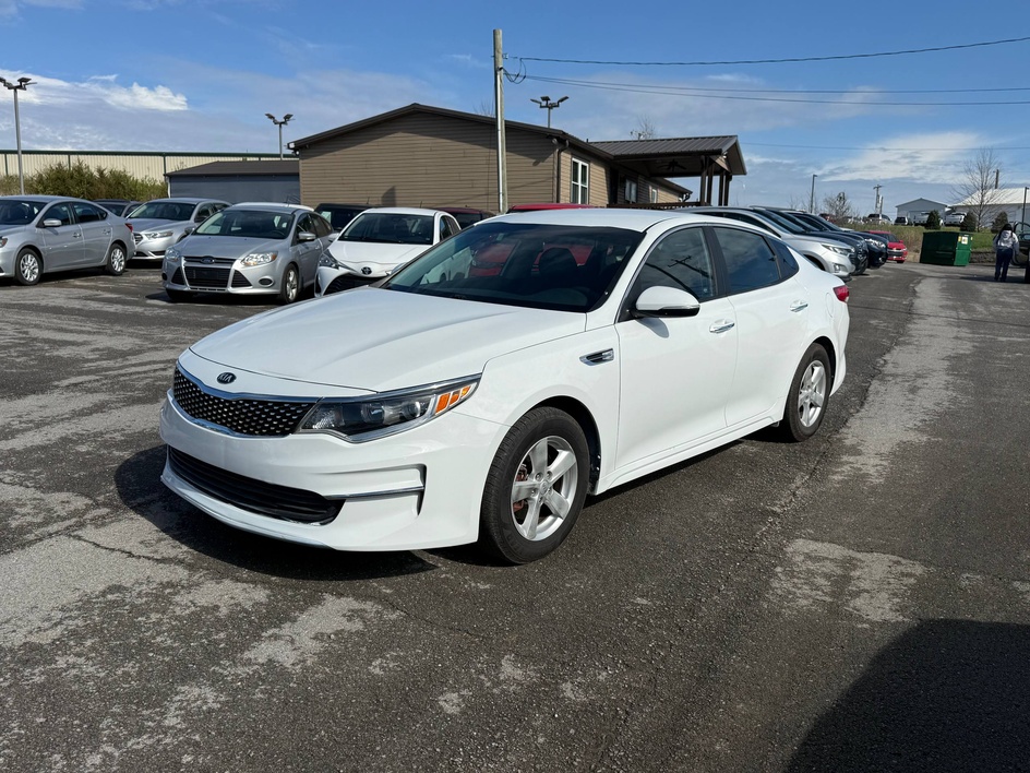 2016 Kia Optima LX AT's photo