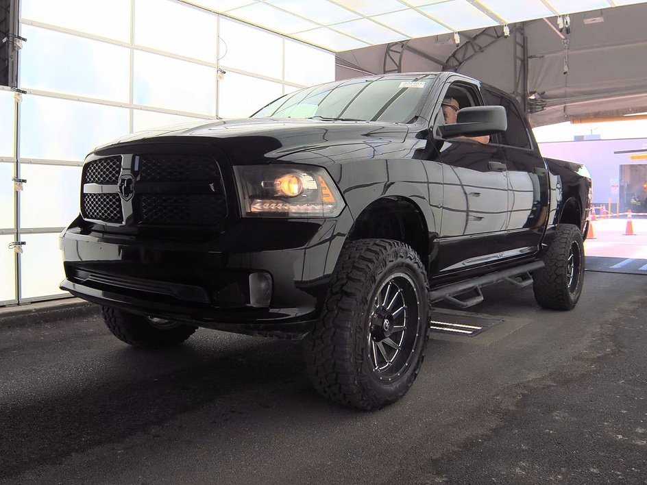 2014 RAM 1500 Express 4x4 Crew Cab's photo