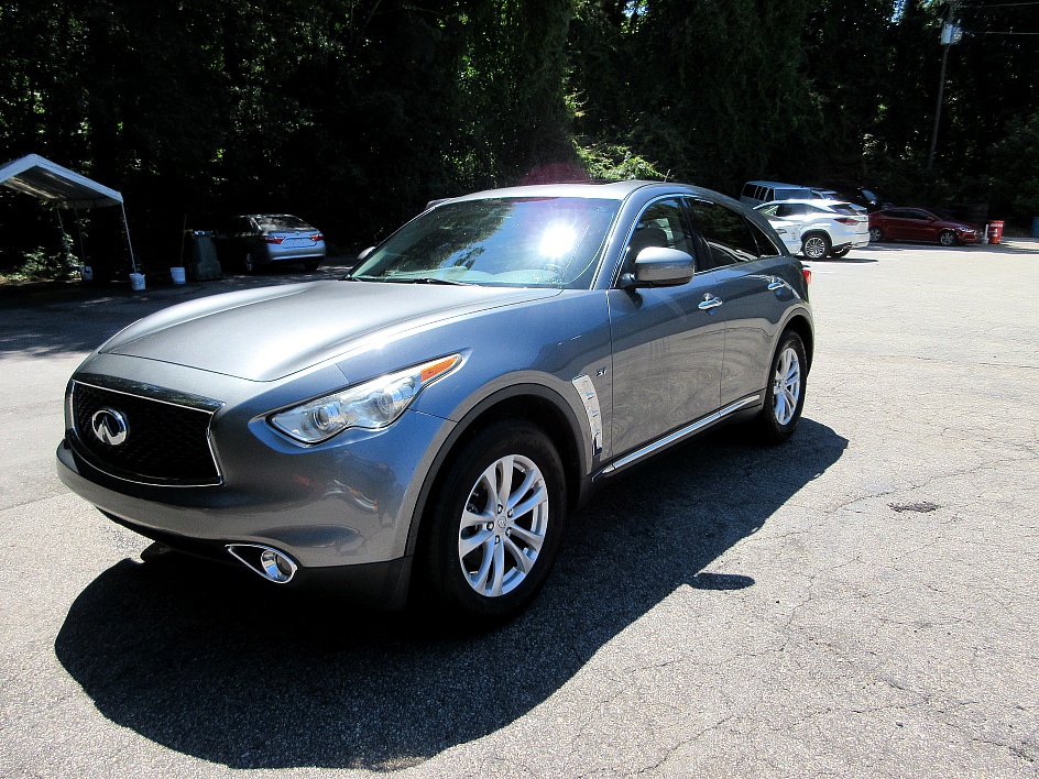 2017 INFINITI QX70