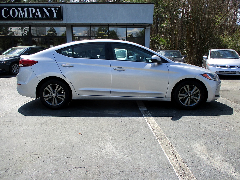 2017 HYUNDAI ELANTRA SE Little M Car Sales