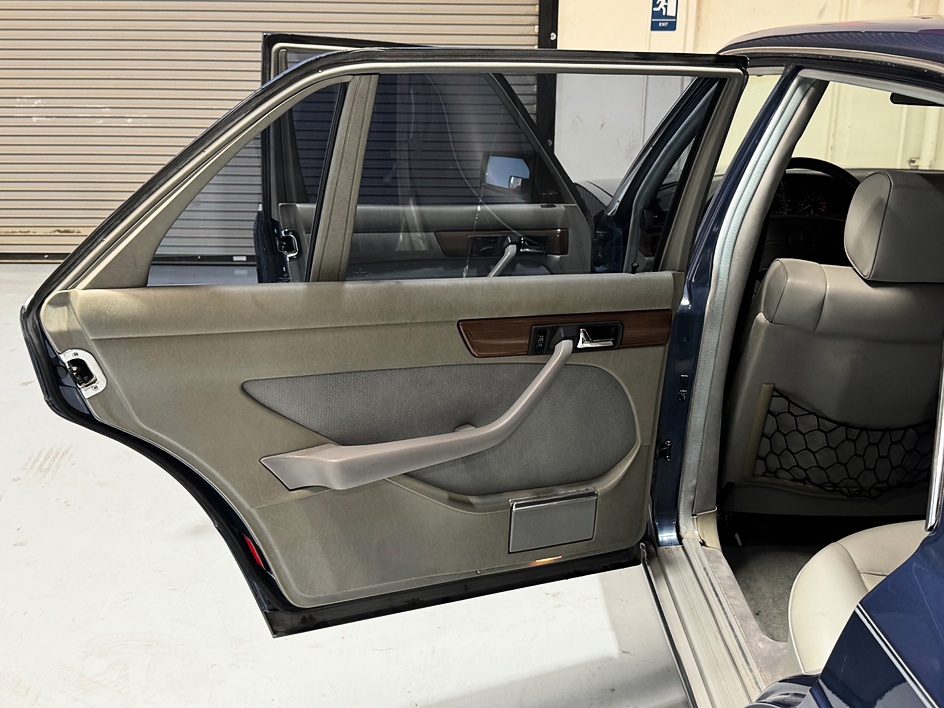 1986 Mercedes-Benz 420 - Photo 20