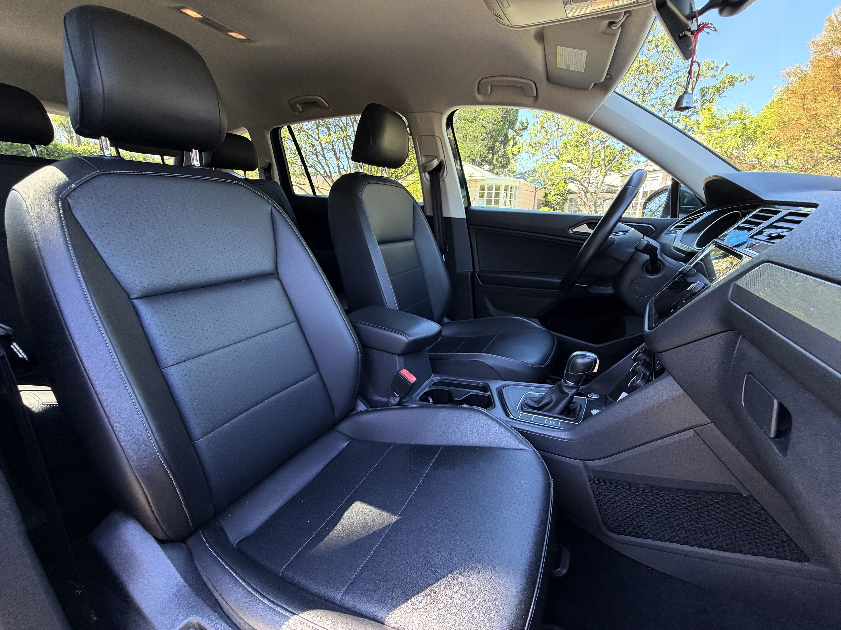 2018 Volkswagen Tiguan SE - Photo 6