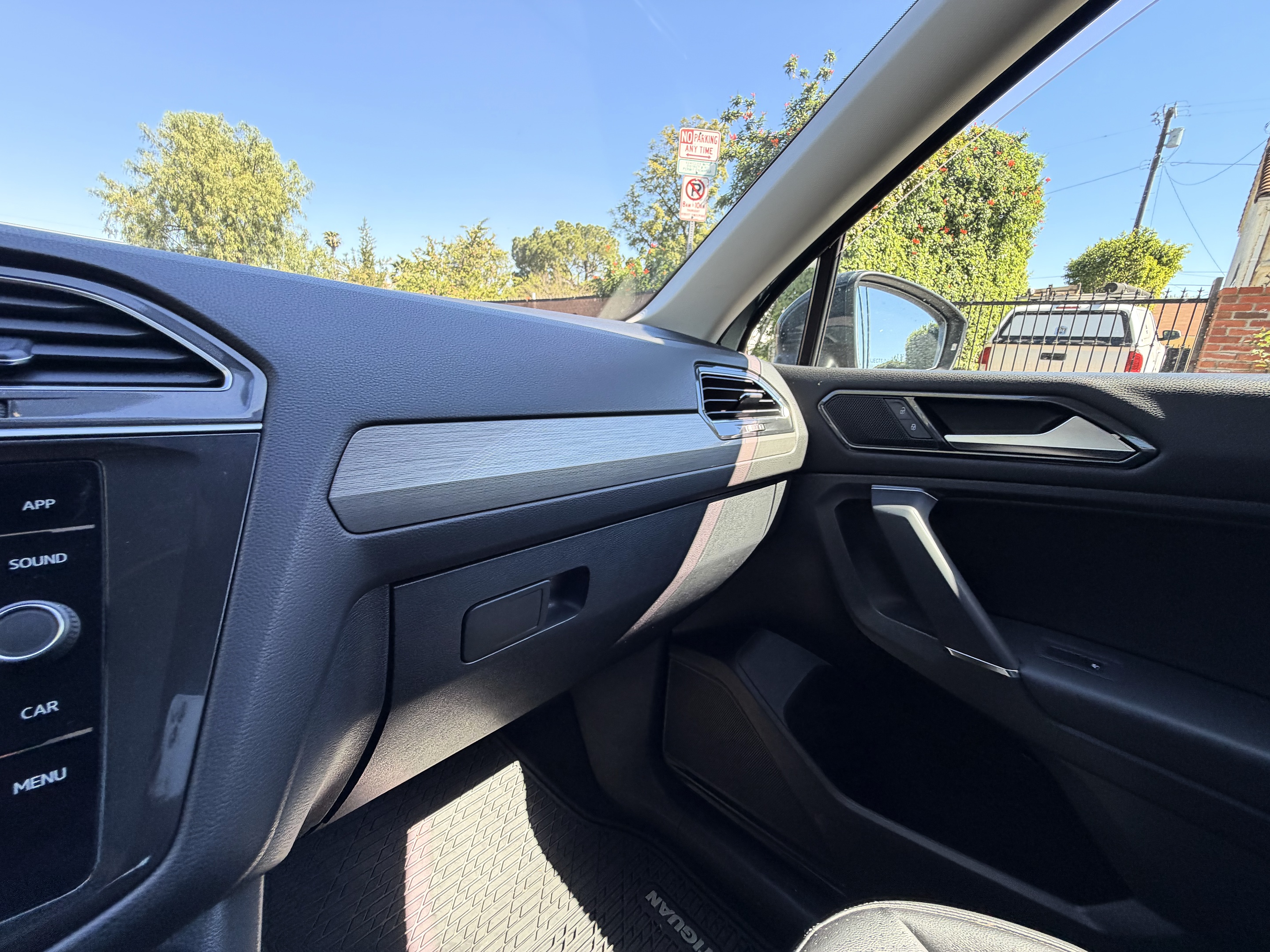 2018 Volkswagen Tiguan SE - Photo 23