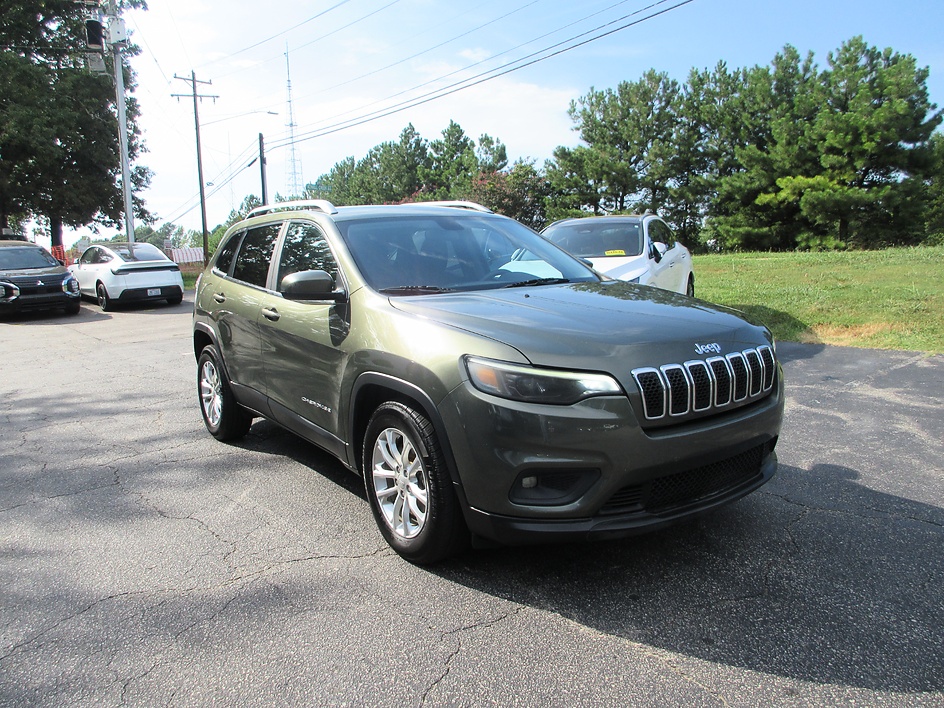 Jeep Cherokee photo 3