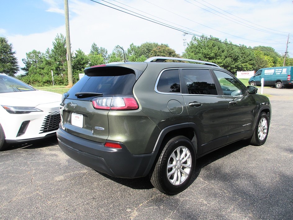 Jeep Cherokee photo 5