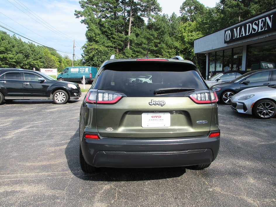 Jeep Cherokee photo 6