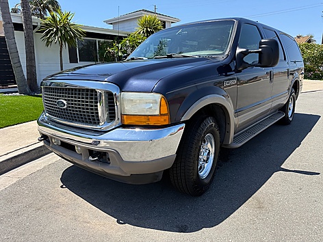 2001 Ford Excursion Limited's photo