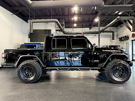 2024 Jeep Gladiator Mojave X's photo
