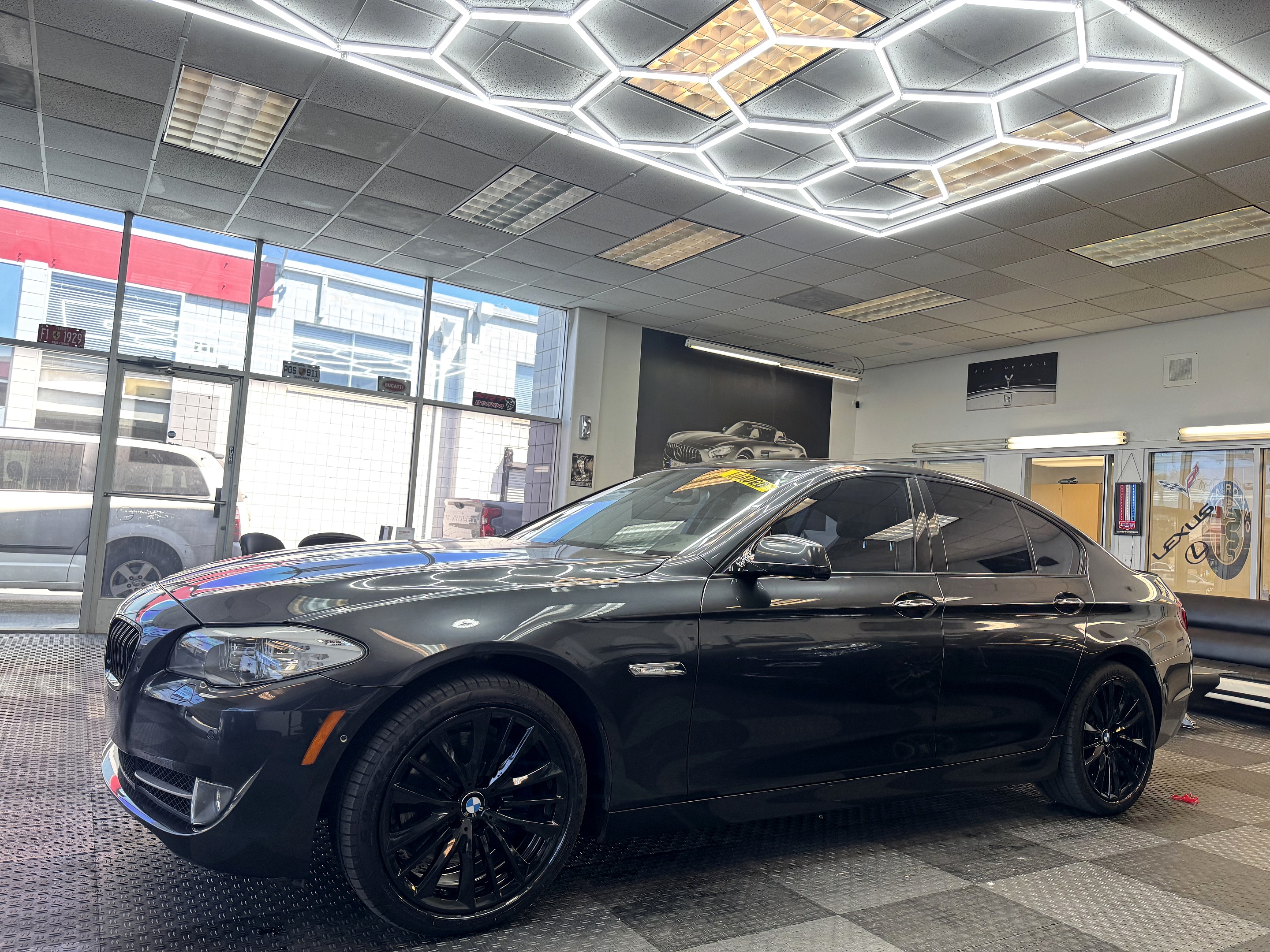 2011 BMW 5 Series 550i