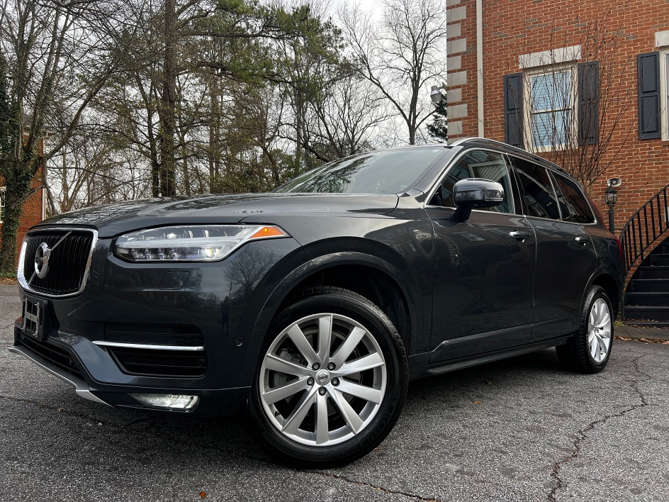 2017 Volvo XC90 Momentum's photo