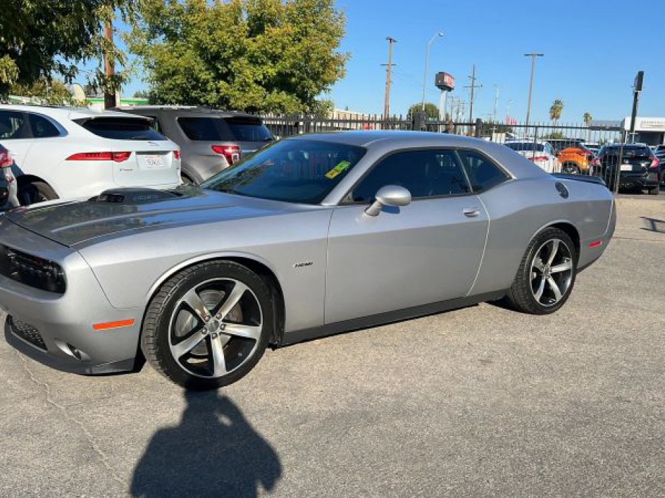 2015 Dodge Challenger R/T's photo