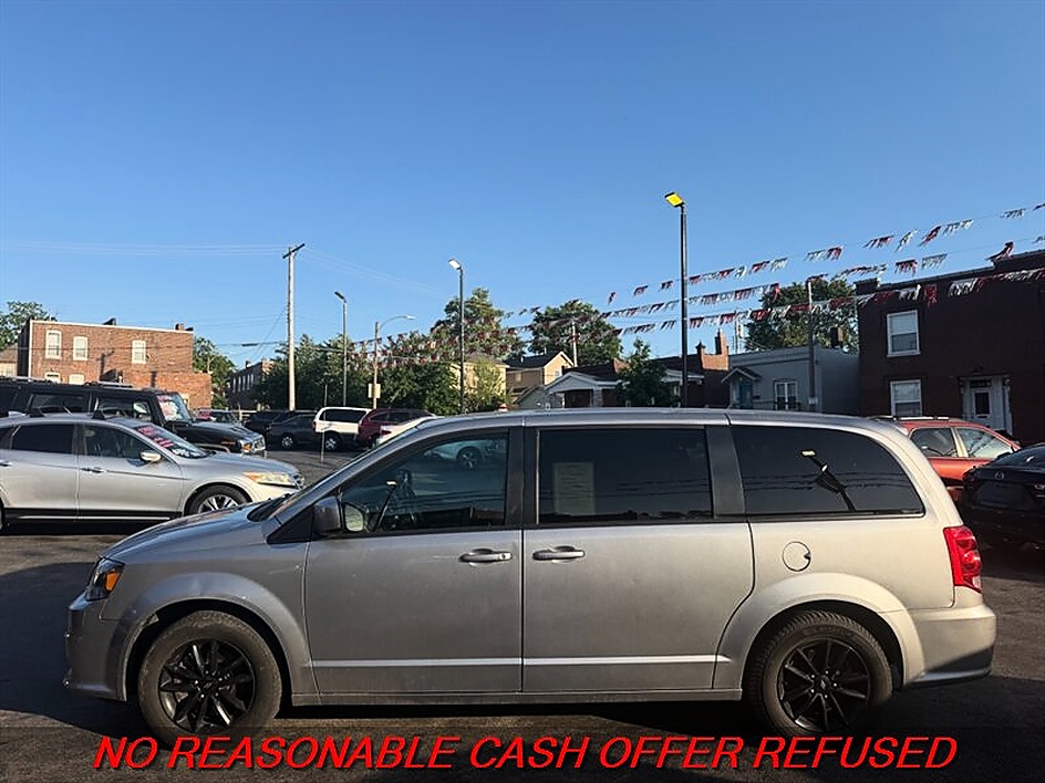 2020 Dodge Grand Caravan GT - Photo 2