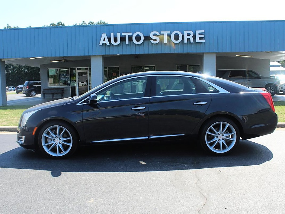 2013 Cadillac XTS 3.6L FWD Premium Collection's photo