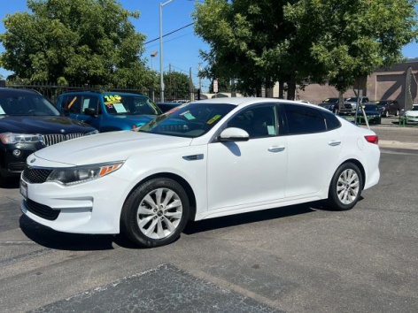 2018 Kia Optima EX's photo