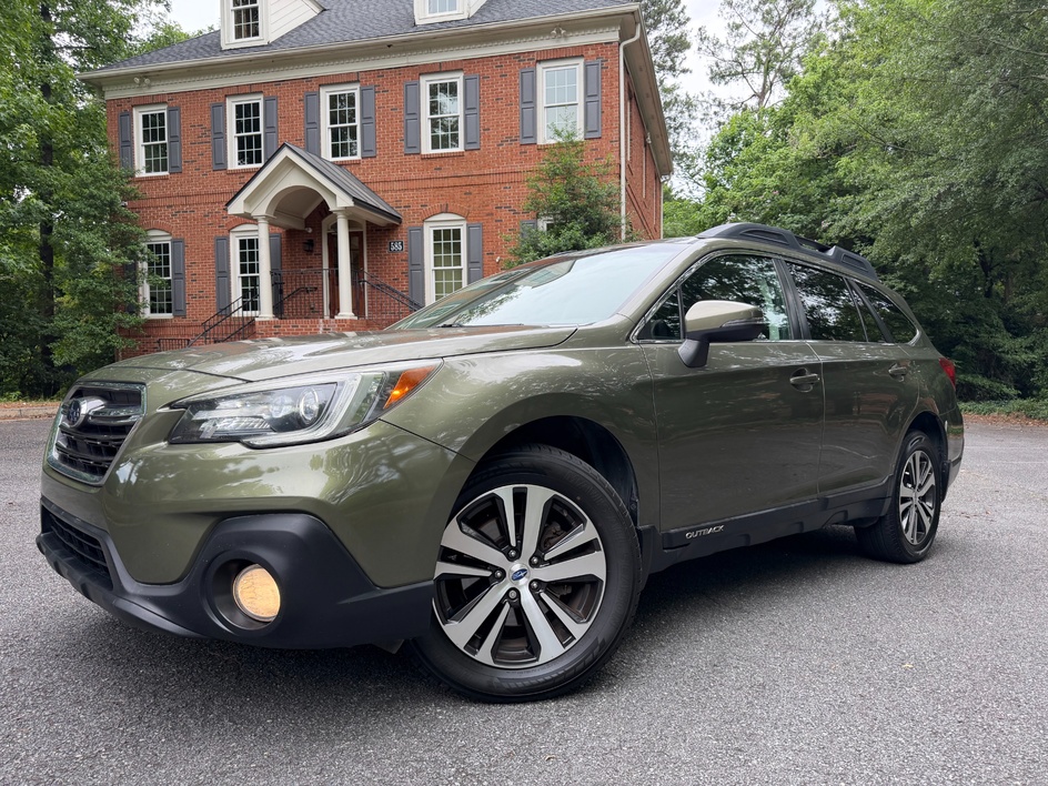2018 Subaru Outback 2.5i Limited's photo