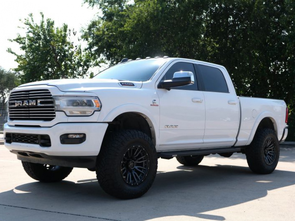 2019 Ram 2500 Laramie photo 4