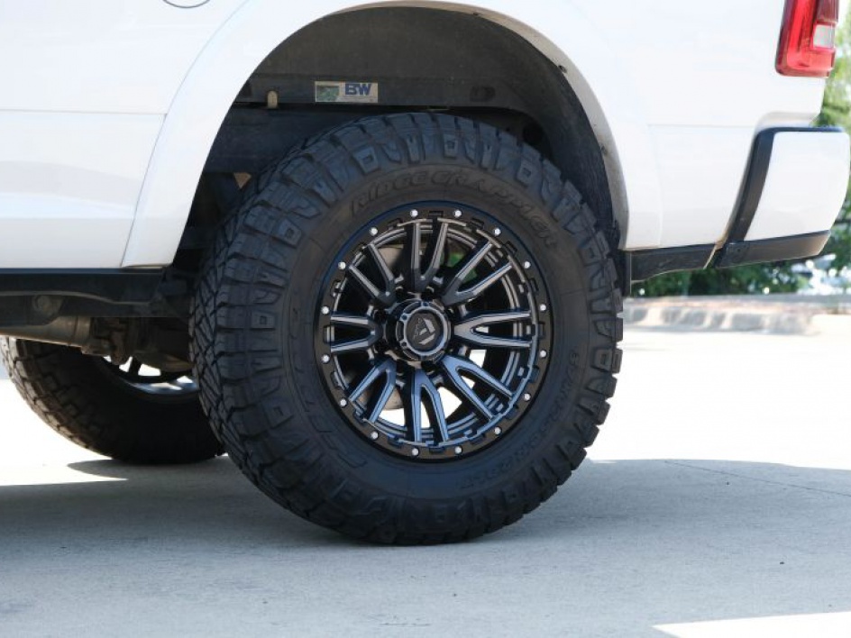 2019 Ram 2500 Laramie photo 9
