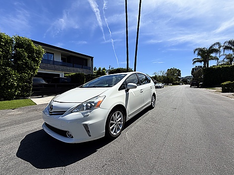 2012 Toyota Prius v Five
