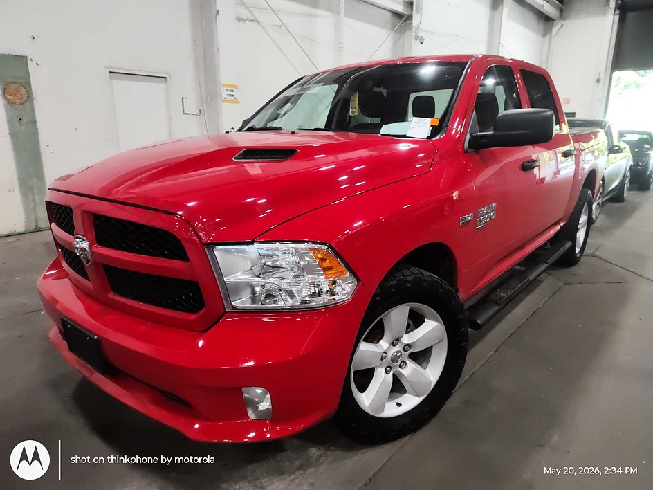 2022 RAM 1500 Classic Express Crew Cab 4x4 5'7's photo