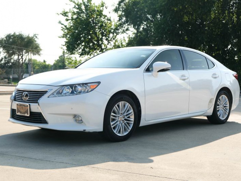 2013 Lexus ES 350 photo 4