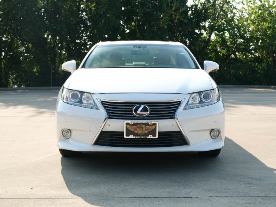 2013 Lexus ES 350 photo 2